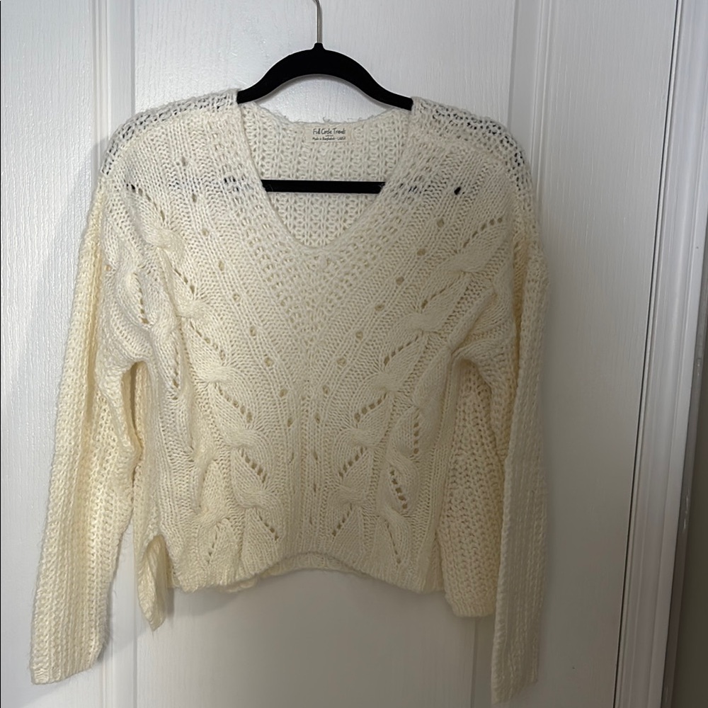 Cream V-Neck Sweater with Cable Knit Design